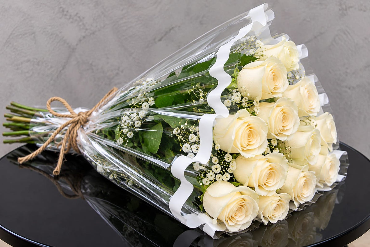 15 white Roses Single
