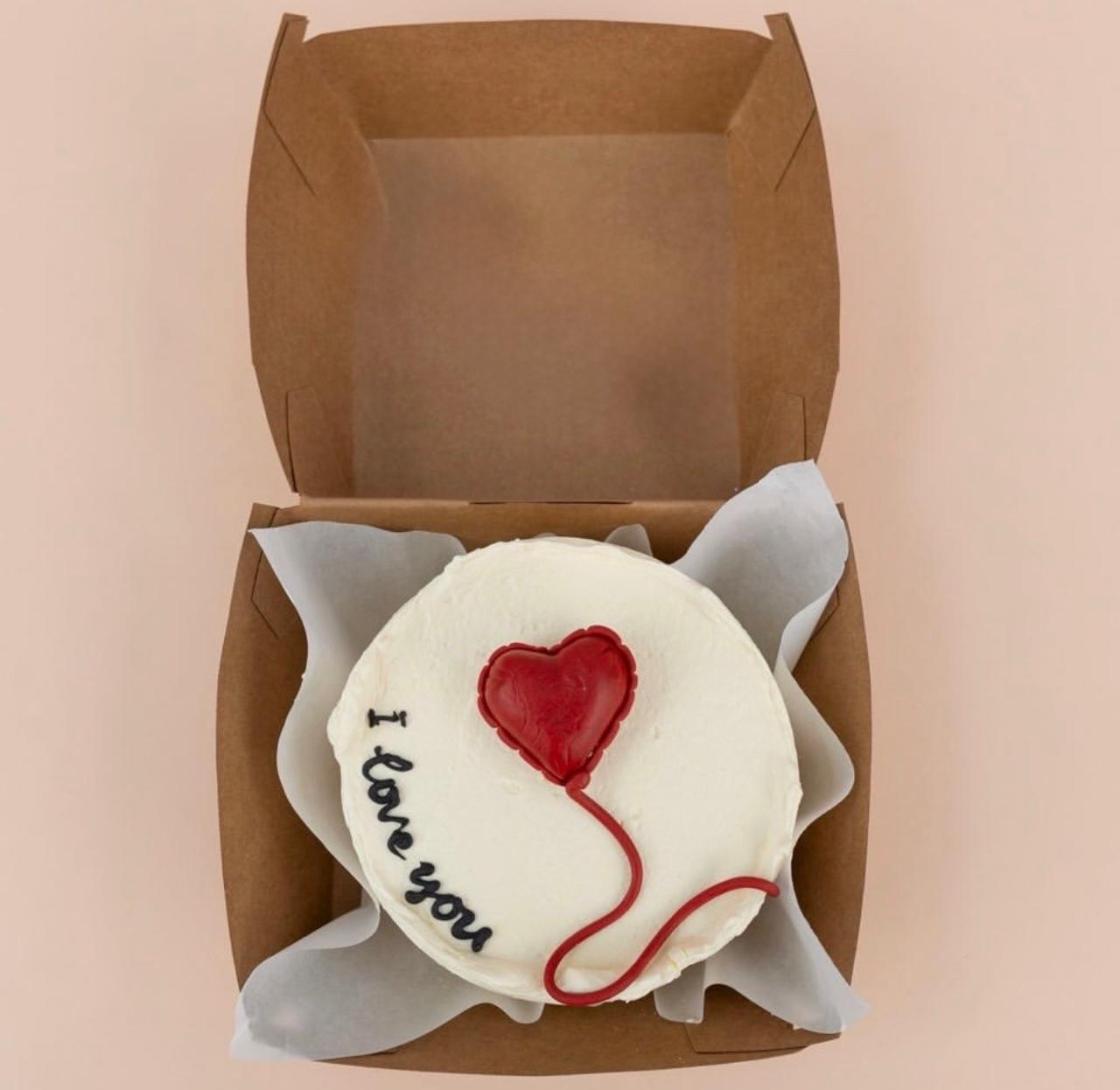 Red Heart Balloon Mini Bento Cake